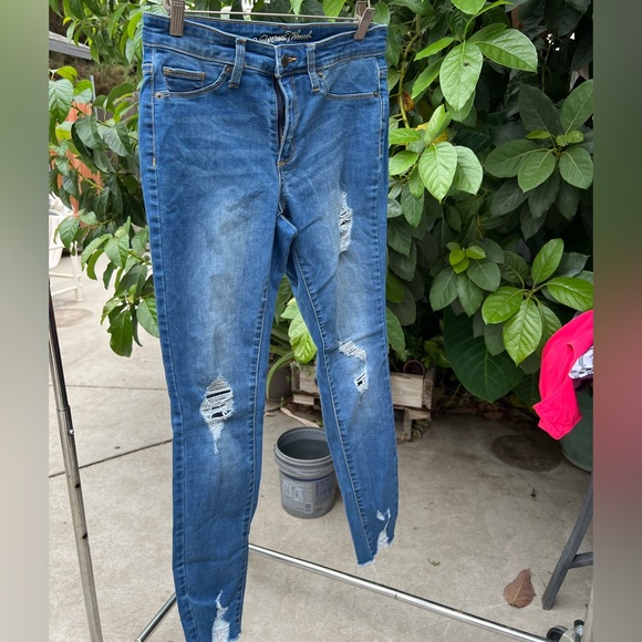 Universal Thread Denim - Universal thread distressed skinny jeans